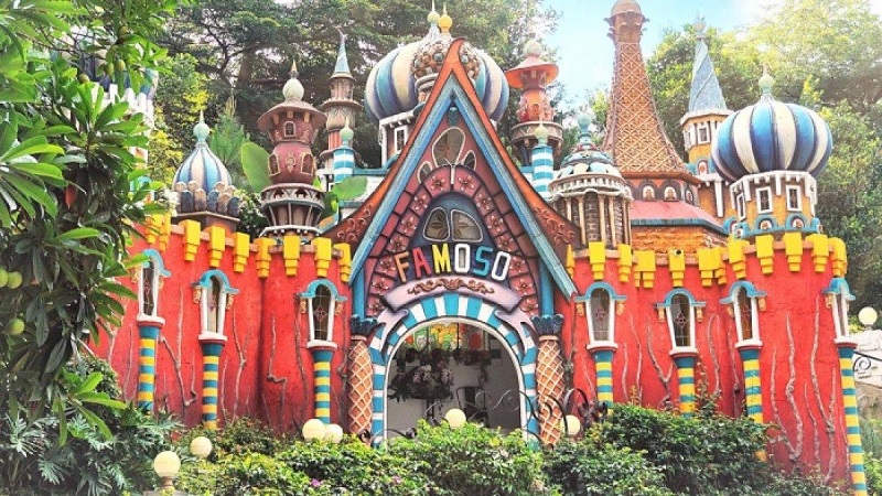 Famoso Garden Bandung, Layaknya Singgah ke Negeri Dongeng