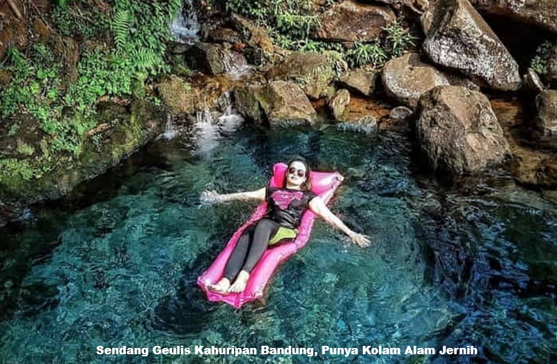 Sendang Geulis Kahuripan Bandung, Punya Kolam Alam Jernih