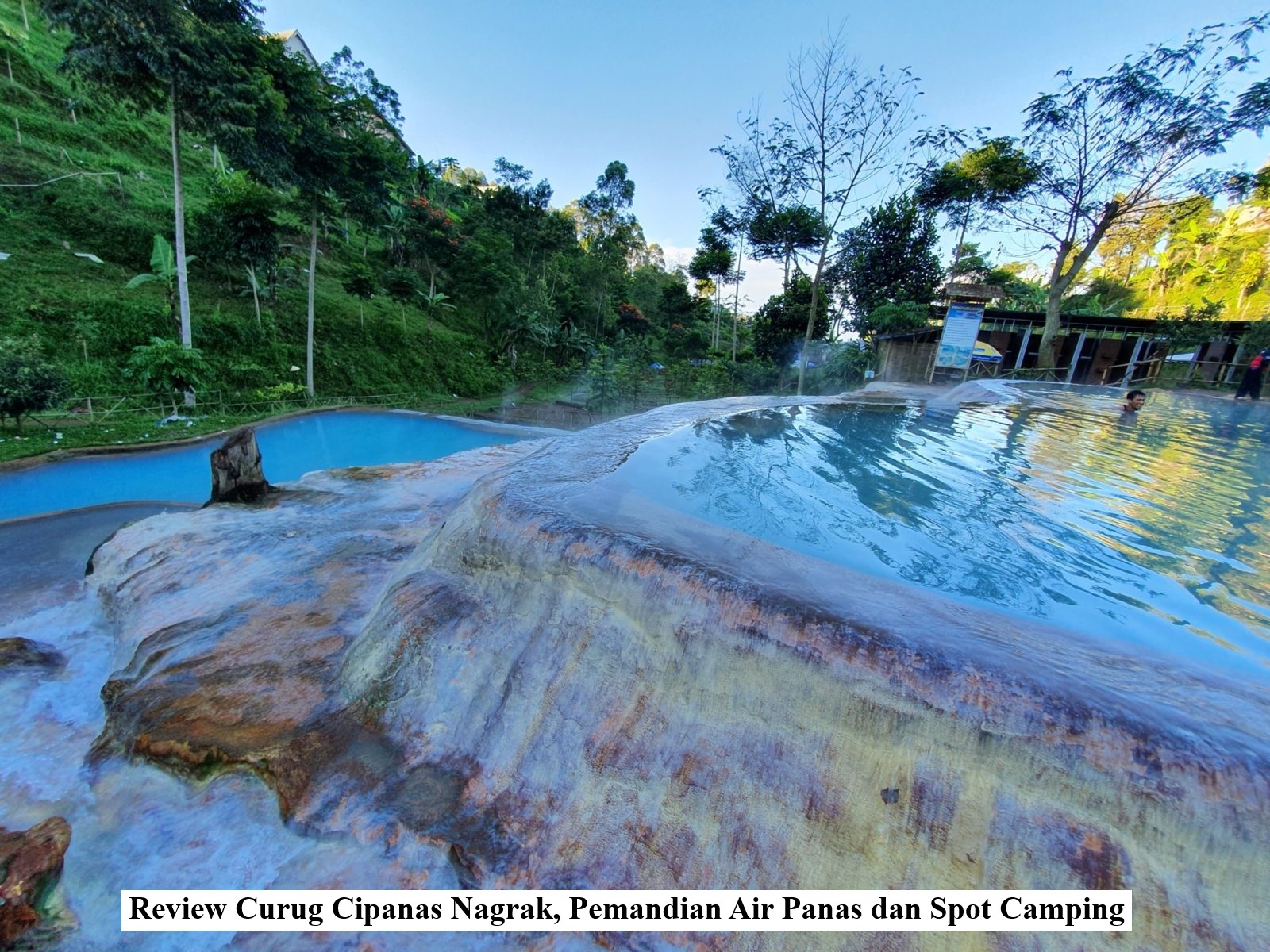 Curug Cipanas Nagrak menawarkan pemandian air panas dan spot camping dengan view menawan