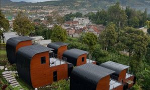 Trizara Resorts Glamping dengan view pegunungan yang romantis serta glamping modern